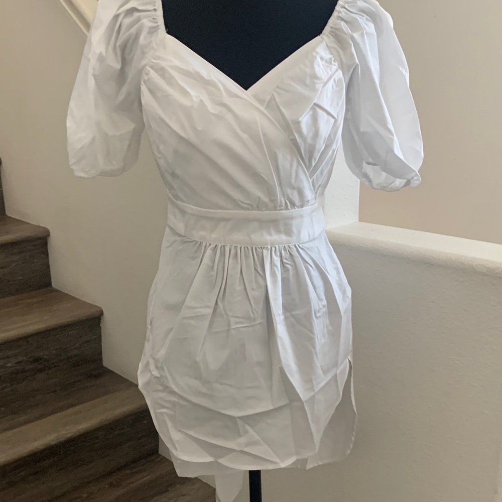 NWT New York & Company White Mini Dress/Tunic with Puff Sleeves.